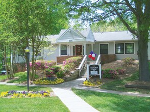 Windsor Harbor in Charlotte, NC - Building Photo - Building Photo