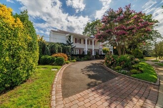 229 Willard Dr in Hewlett, NY - Building Photo - Building Photo