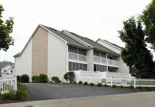 Heather Village Condominium in Toledo, OH - Building Photo - Building Photo