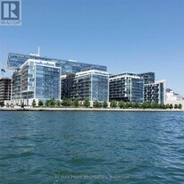 39 Queens Quay E in Toronto, ON - Building Photo