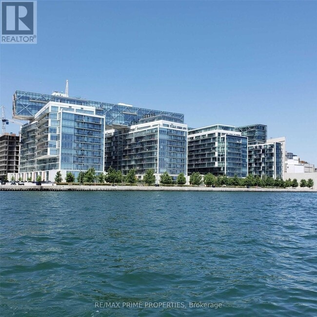 property at 39 Queens Quay E