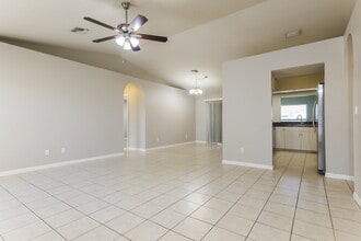 16 NE 20th Ct in Cape Coral, FL - Building Photo - Building Photo