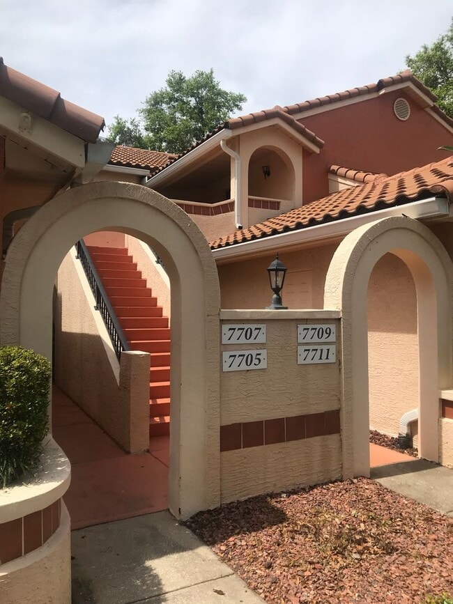 7709 Sugar Bend Dr in Orlando, FL - Building Photo - Building Photo