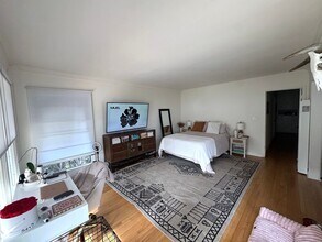 6143 W Olympic Blvd in Los Angeles, CA - Building Photo - Building Photo