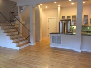 75 Hamilton St, Unit 4A in Cambridge, MA - Building Photo - Building Photo