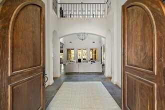 5902 Saratoga Cove in Austin, TX - Foto de edificio - Building Photo