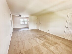 579 Lakeside Ave in Pompton Lakes, NJ - Building Photo - Building Photo
