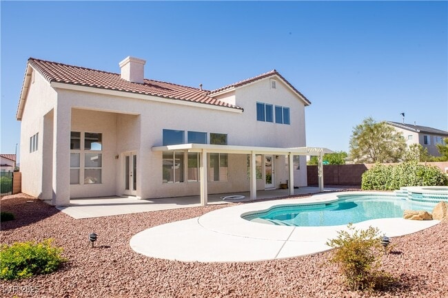 1660 Mt Tremblant Ave in Las Vegas, NV - Foto de edificio - Building Photo