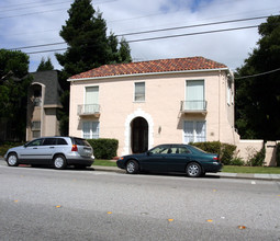 The Gardens in San Mateo, CA - Building Photo - Building Photo