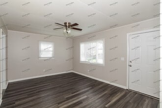 1821 Catalpa Ave in Cincinnati, OH - Building Photo - Building Photo