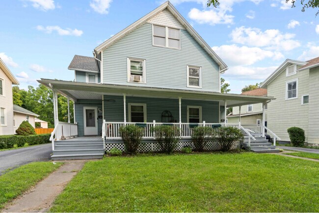 267 Gibson St in Canandaigua, NY - Building Photo - Building Photo
