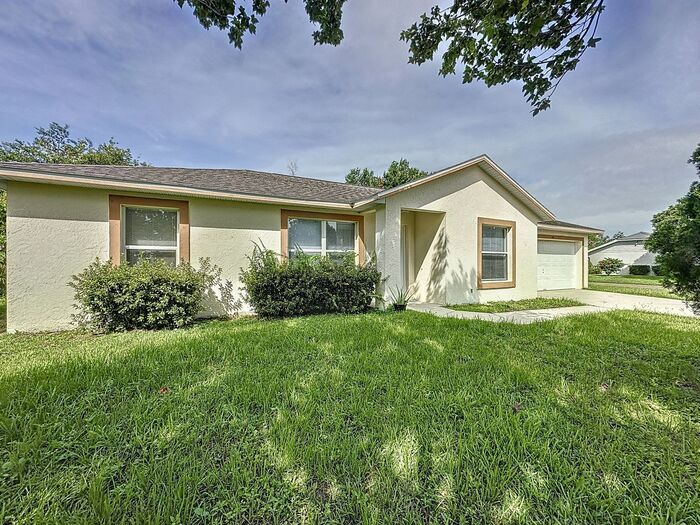 162 Guadalajara Dr in Kissimmee, FL - Building Photo