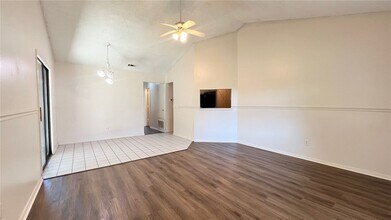 10 Brookhaven Ct in Bentonville, AR - Foto de edificio - Building Photo