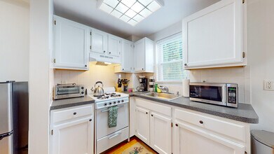 23 Jay St, Unit D in Cambridge, MA - Building Photo - Building Photo