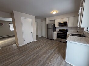 1356 Vineland Ct SE in Grand Rapids, MI - Building Photo - Building Photo