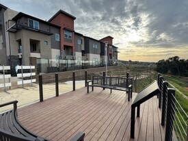 470 Caliper Wy in San Marcos, CA - Building Photo