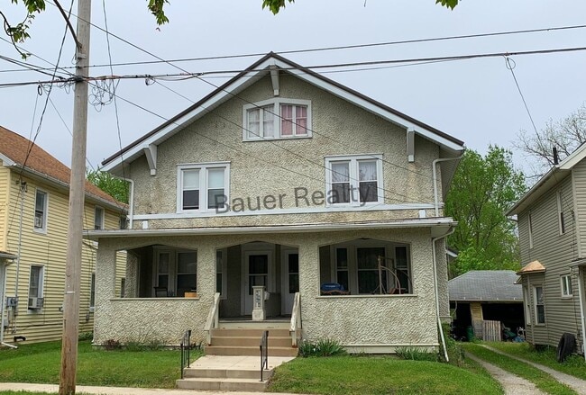 property at 604-606-606 W Main St