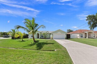 5789 NW Belwood Cir in Port St. Lucie, FL - Building Photo