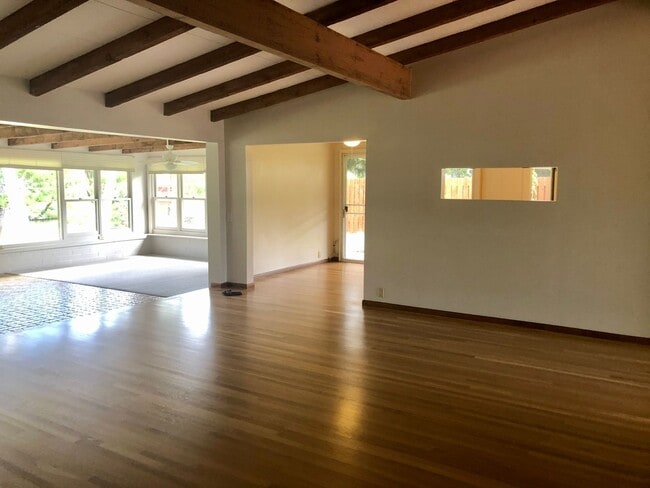 647 Paopua Lp in Kailua, HI - Building Photo - Building Photo