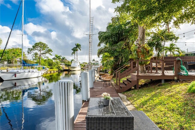 2454 Nassau Ln in Fort Lauderdale, FL - Building Photo - Building Photo