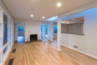 8845 W Frances Pl in Lakewood, CO - Building Photo - Building Photo