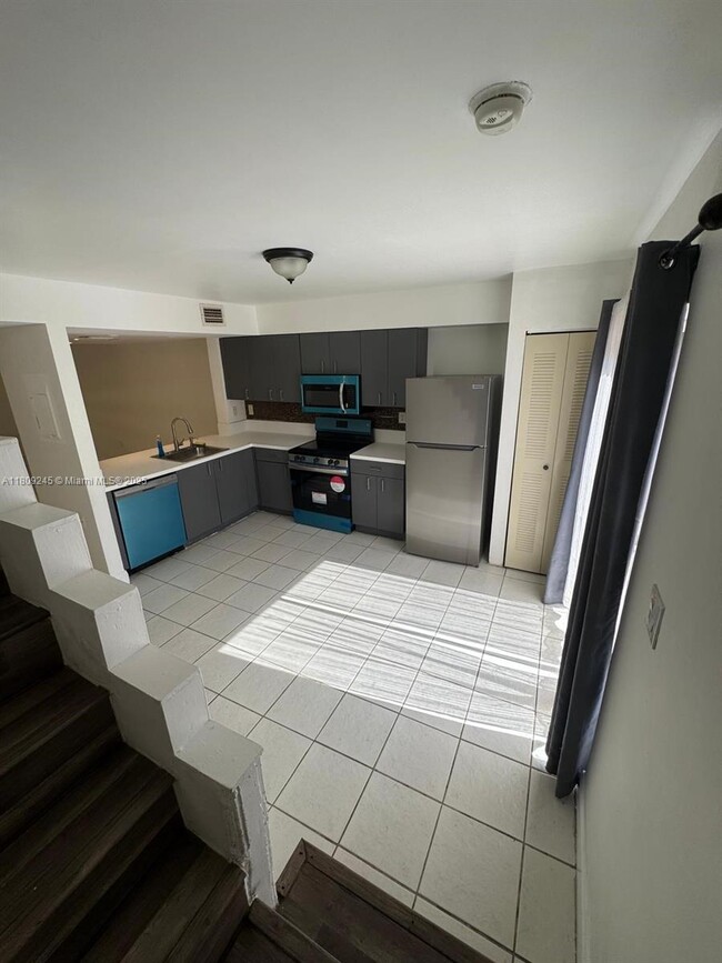 14910 SW 82nd Terrace in Miami, FL - Building Photo - Building Photo