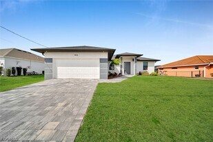 1436 NW 31st Ave in Cape Coral, FL - Building Photo