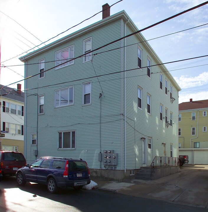 67 William St in Fall River, MA - Building Photo