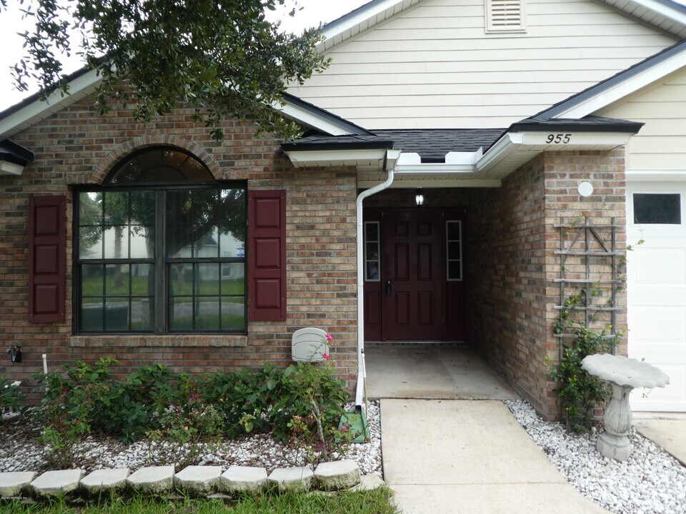 955 Otter Creek Dr in Orange Park, FL - Building Photo