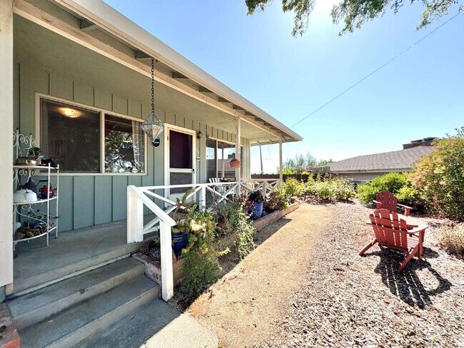 100 Fairfax Ct in Vallejo, CA - Building Photo - Building Photo