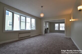 27 Washington Ave in Waltham, MA - Foto de edificio - Building Photo