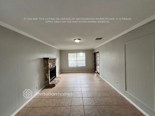 621 NE Helicon Ln in Port St. Lucie, FL - Building Photo - Building Photo