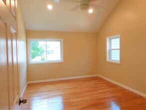 7 Williston Rd-Unit -B in Belmont, MA - Foto de edificio - Building Photo