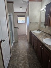 1 Address given for showing in San Angelo, TX - Foto de edificio - Building Photo