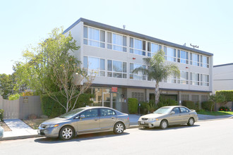 3633 Colegrove Apartments in San Mateo, CA - Building Photo - Building Photo