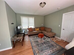 117 Mt Warner Rd in Hadley, MA - Building Photo - Building Photo
