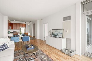 757 S Clark St in Chicago, IL - Building Photo