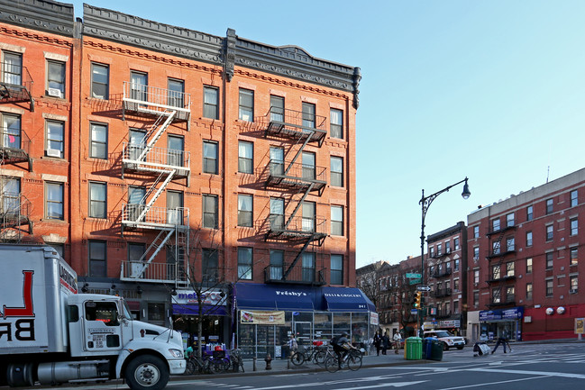 941 Columbus Ave in New York, NY - Foto de edificio - Building Photo