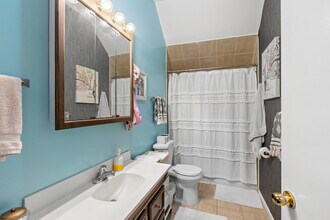 2518 N Campbell Ave in Chicago, IL - Building Photo - Building Photo