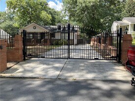2992 Villa Esta Dr in Chamblee, GA - Building Photo