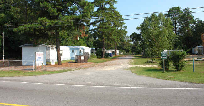 Har-Mel Mobile Home Park in Lexington, SC - Foto de edificio - Building Photo