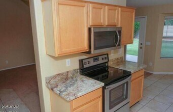 2032 E Willow Wick Rd in Gilbert, AZ - Building Photo - Building Photo
