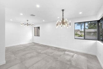 2460 SW 58th Mnr in Fort Lauderdale, FL - Building Photo - Building Photo