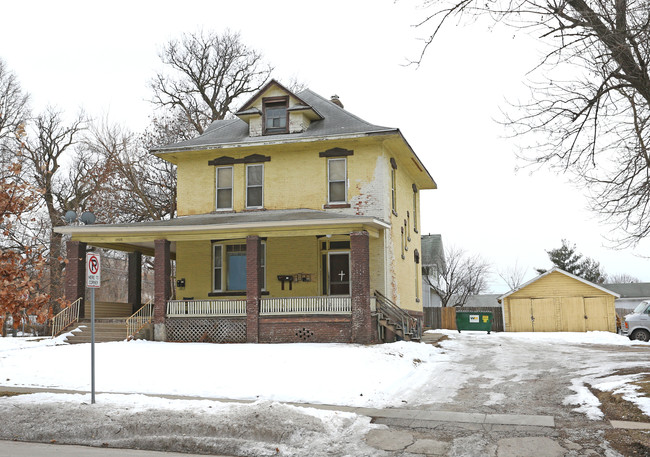 1326 E 9th St in Des Moines, IA - Building Photo - Building Photo