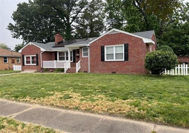 property at 2754 Greendale Ave