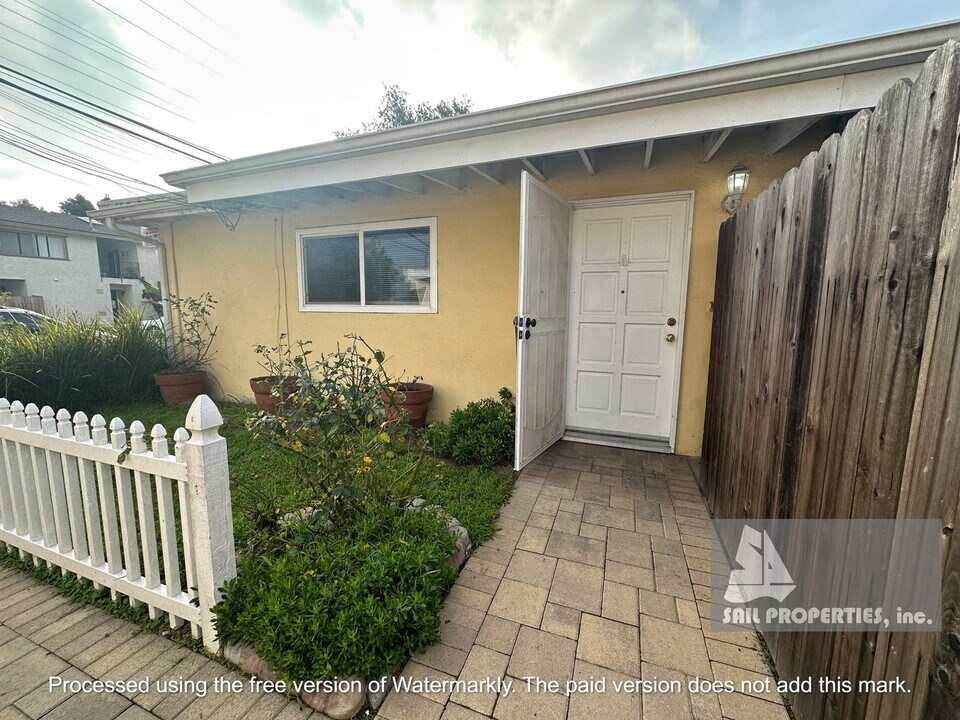 1507 Alabama St in Huntington Beach, CA - Building Photo