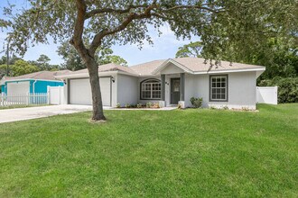 884 Winchester St in Daytona Beach, FL - Building Photo - Building Photo