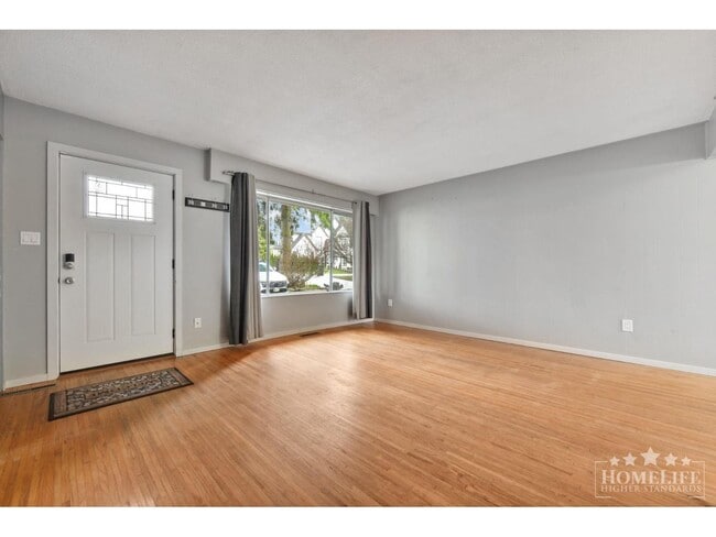 1746-1156 156 St in Surrey, BC - Building Photo - Building Photo