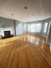 7646 S Phillips Ave in Chicago, IL - Building Photo - Building Photo