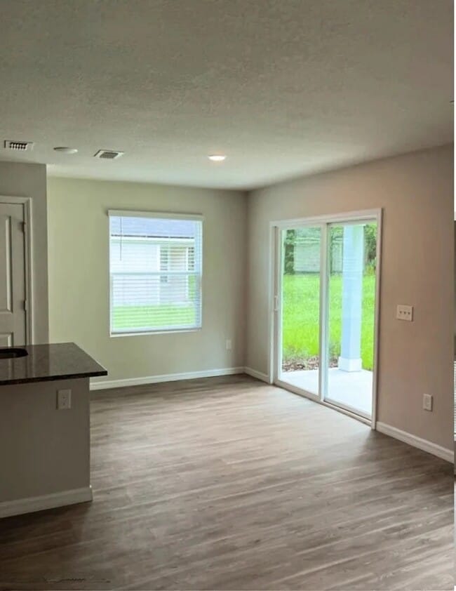 4243 Spring Park Rd in Jacksonville, FL - Building Photo - Building Photo